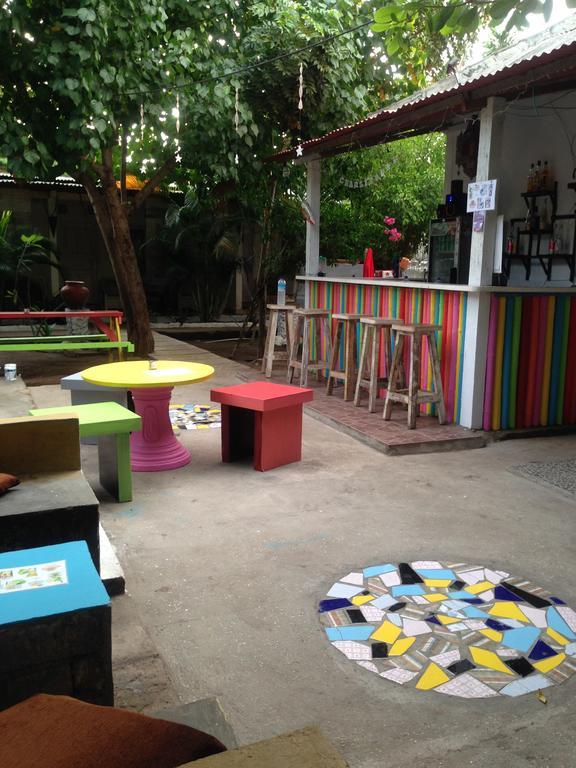 Good For Ya Knee Hostel & Bungalows (Adults Only) Gili Trawangan Eksteriør bilde