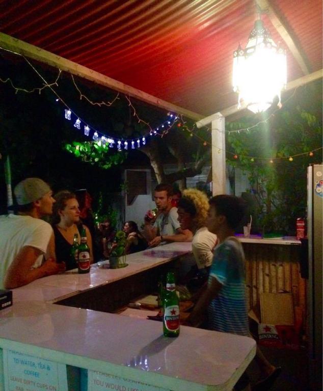 Good For Ya Knee Hostel & Bungalows (Adults Only) Gili Trawangan Eksteriør bilde