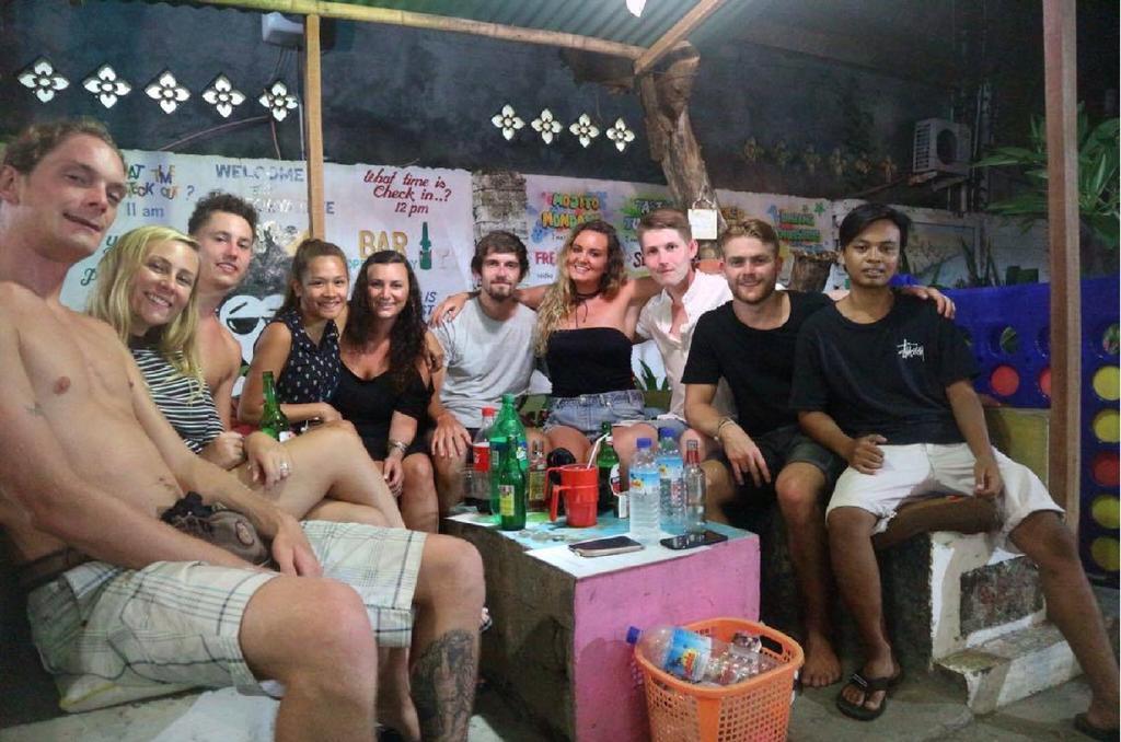 Good For Ya Knee Hostel & Bungalows (Adults Only) Gili Trawangan Eksteriør bilde